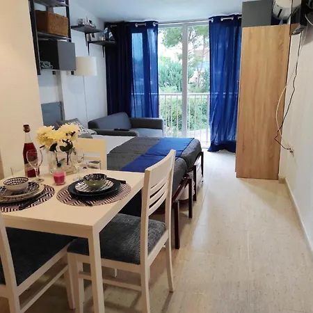 Estudio Reformado Cerca De La Playa Ac Wi-fi Neftlix Acepta Mascotas Casa vacanze Calpe
