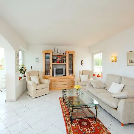 By Interhome Hébergement de vacances *